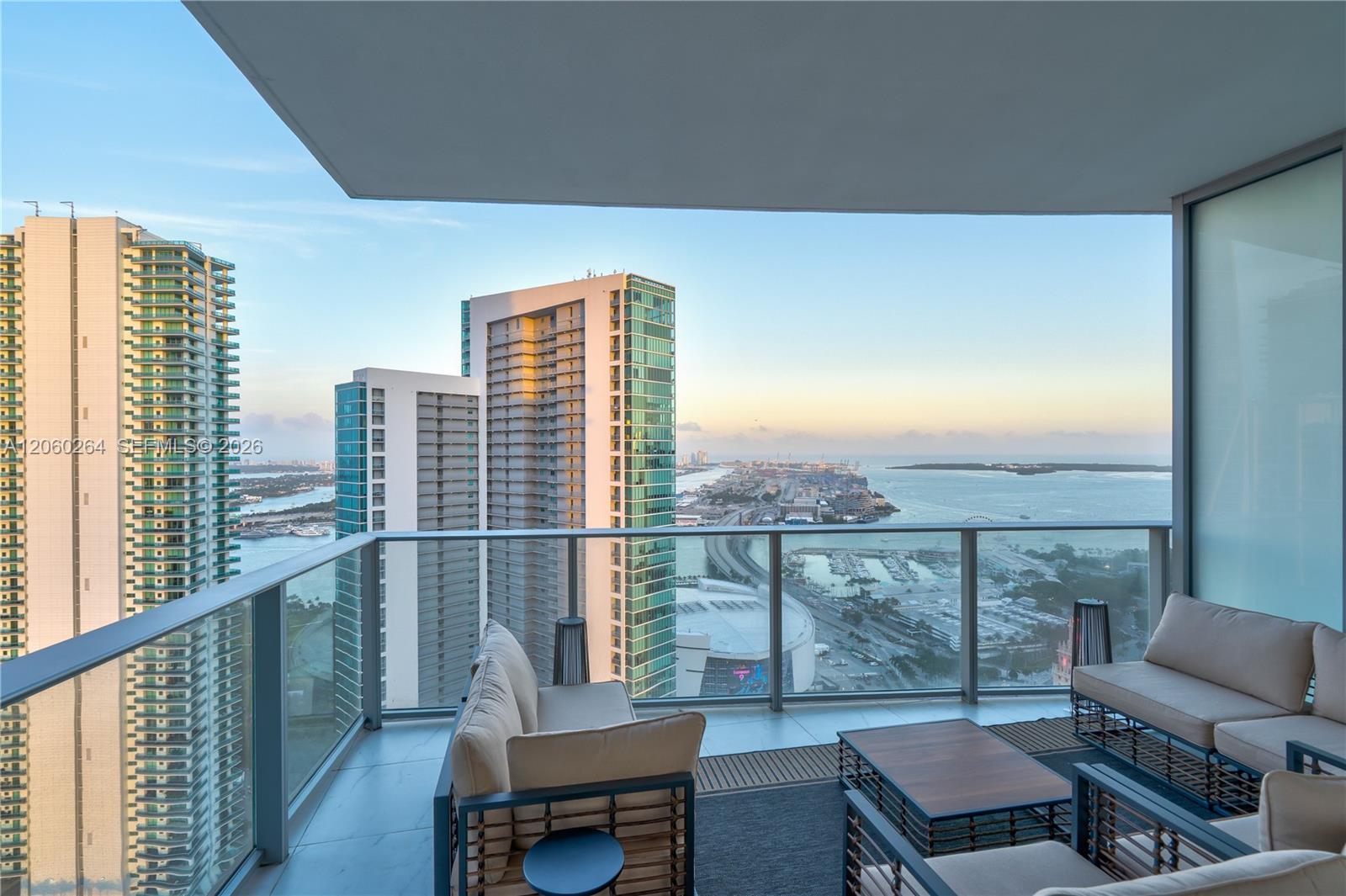 851 NE 1st Ave # 4207, Miami FL 33132 photo 3