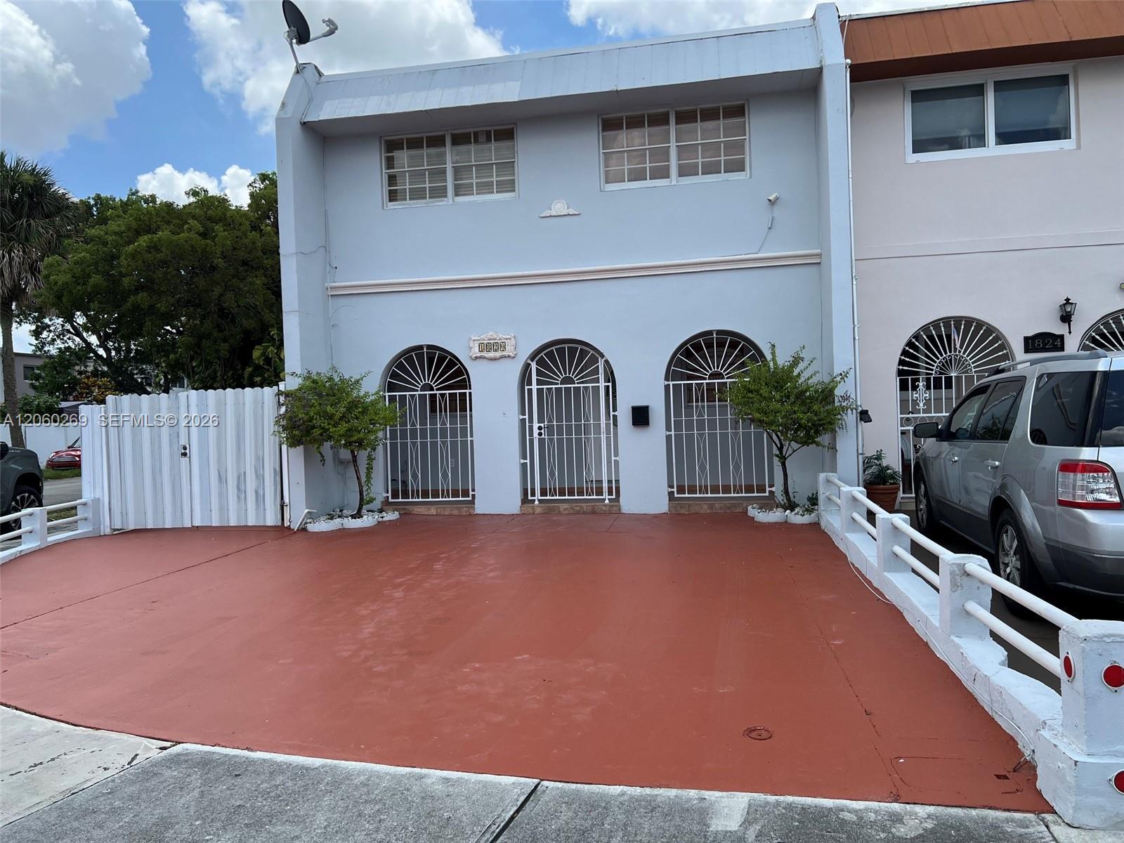 1820 W 72nd Pl, Hialeah FL 33014 photo 3