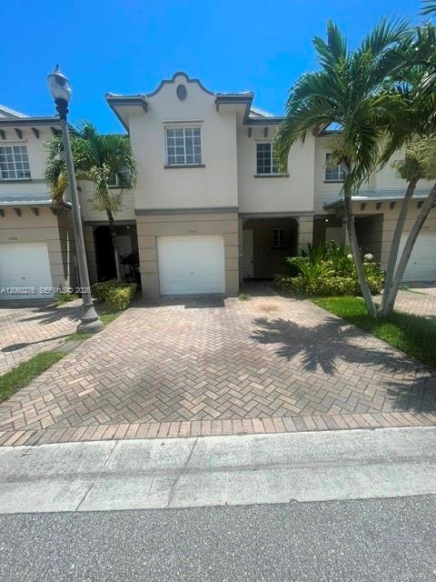 1992 Nassau Dr, Riviera Beach FL 33404 photo 2
