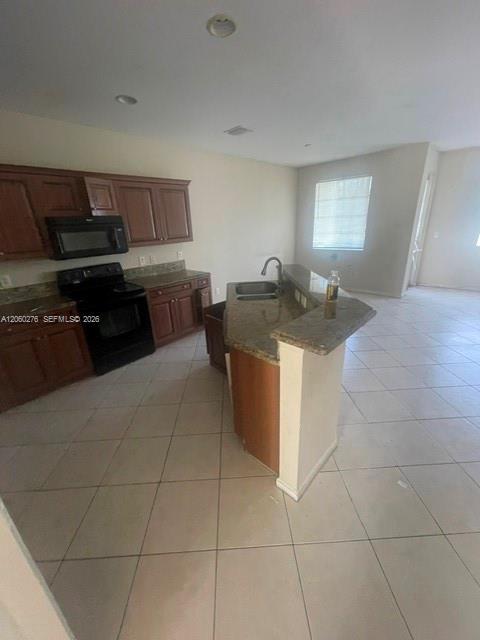 1992 Nassau Dr, Riviera Beach FL 33404 photo 5