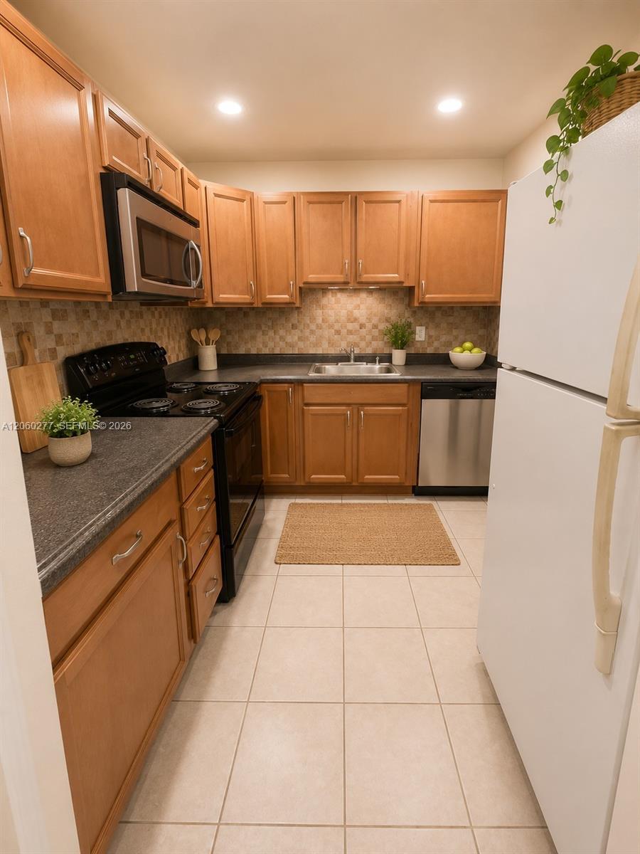4117 NW 88th Ave # 205, Coral Springs FL 33065 photo 5