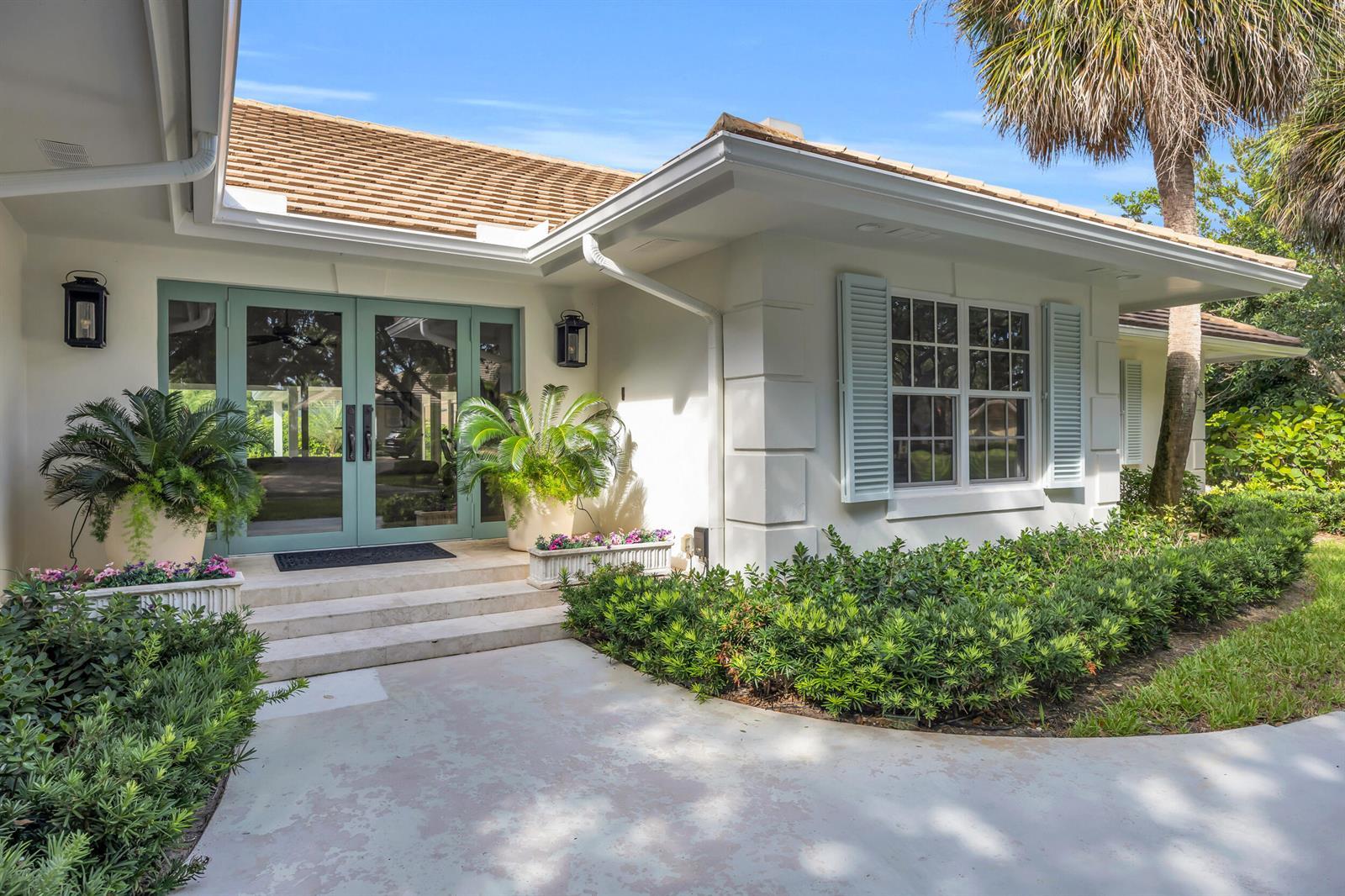 10410 SE Banyan Way, Tequesta FL 33469 photo 3
