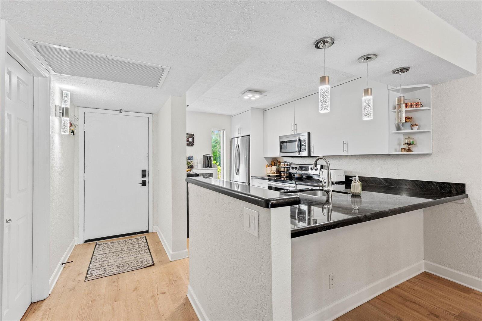 21 ROYAL PALM Way # 1050, Boca Raton FL 33432 photo 3