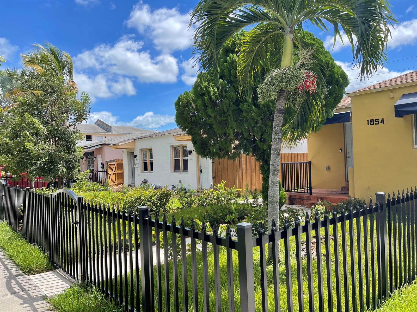 1954 BUCHANAN Street, Hollywood FL 33020 photo 2