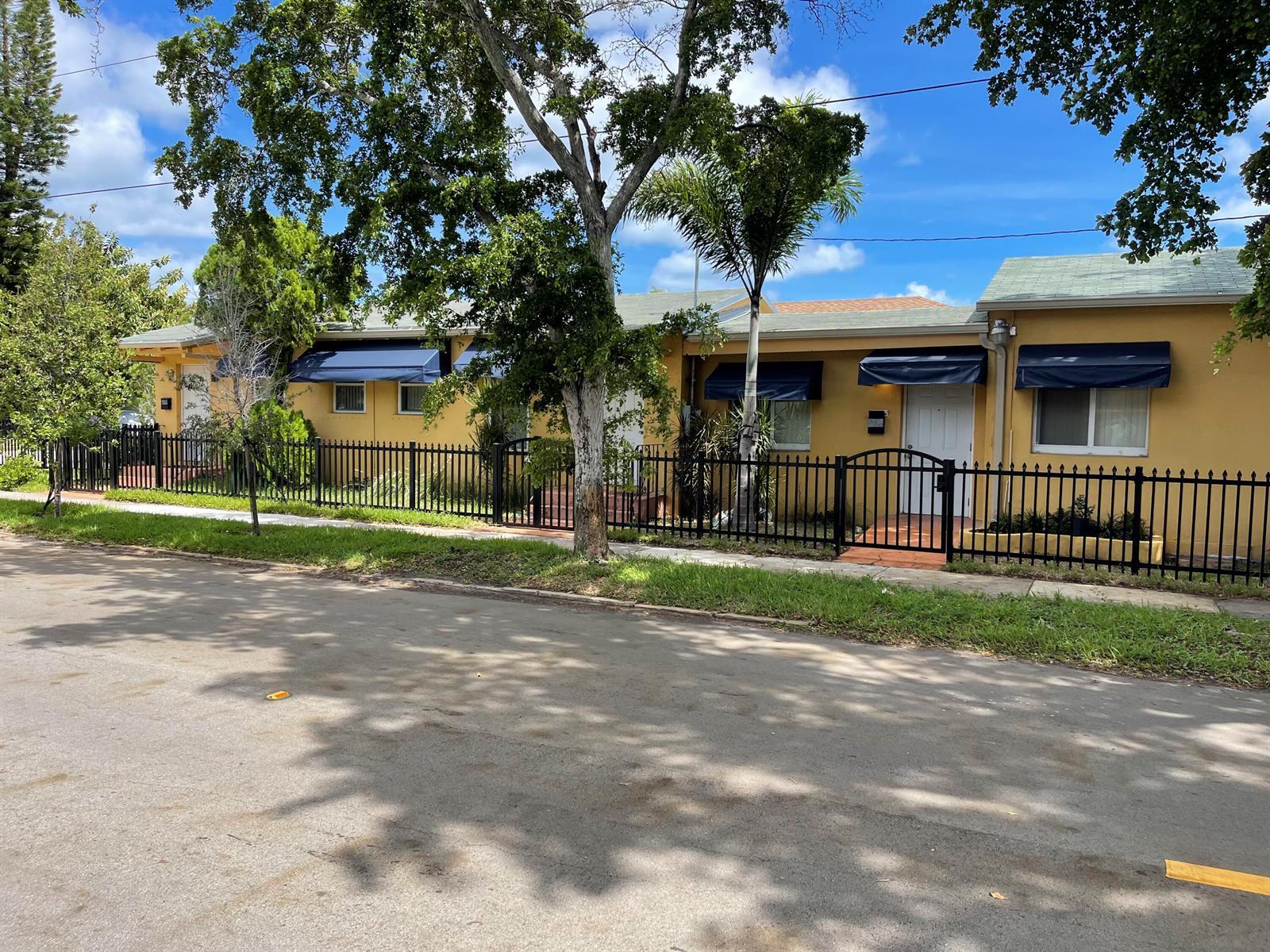 1954 BUCHANAN Street, Hollywood FL 33020 photo 4