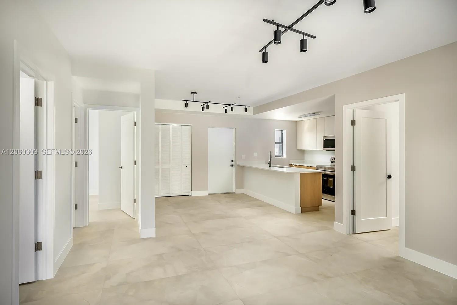 5423 NE MIAMI CT # 7, Miami FL 33137 photo 4