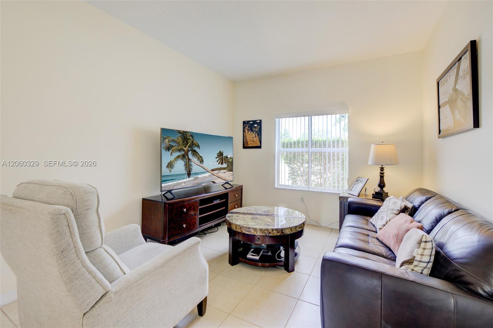 806 SW 143rd Ter, Pembroke Pines FL 33027 photo 4