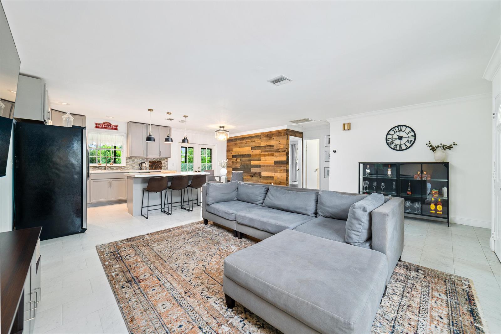 110 W Mango Road, Lake Worth FL 33467 photo 4