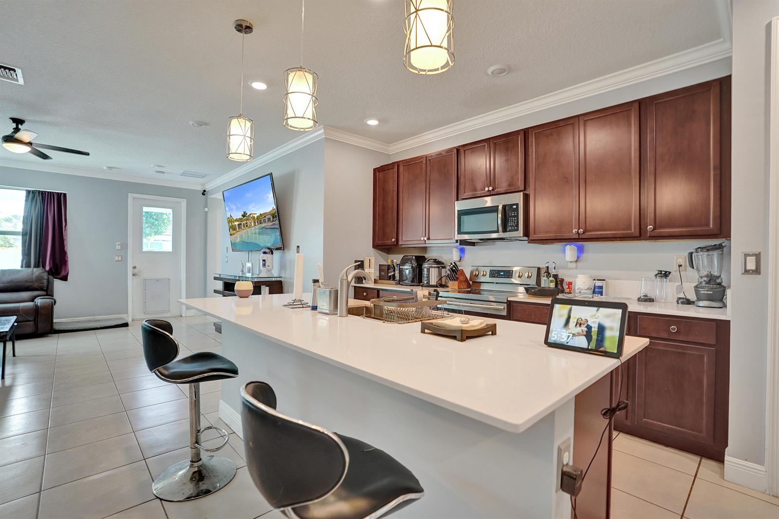 4147 ROSA Drive, Deerfield Beach FL 33064 photo 2