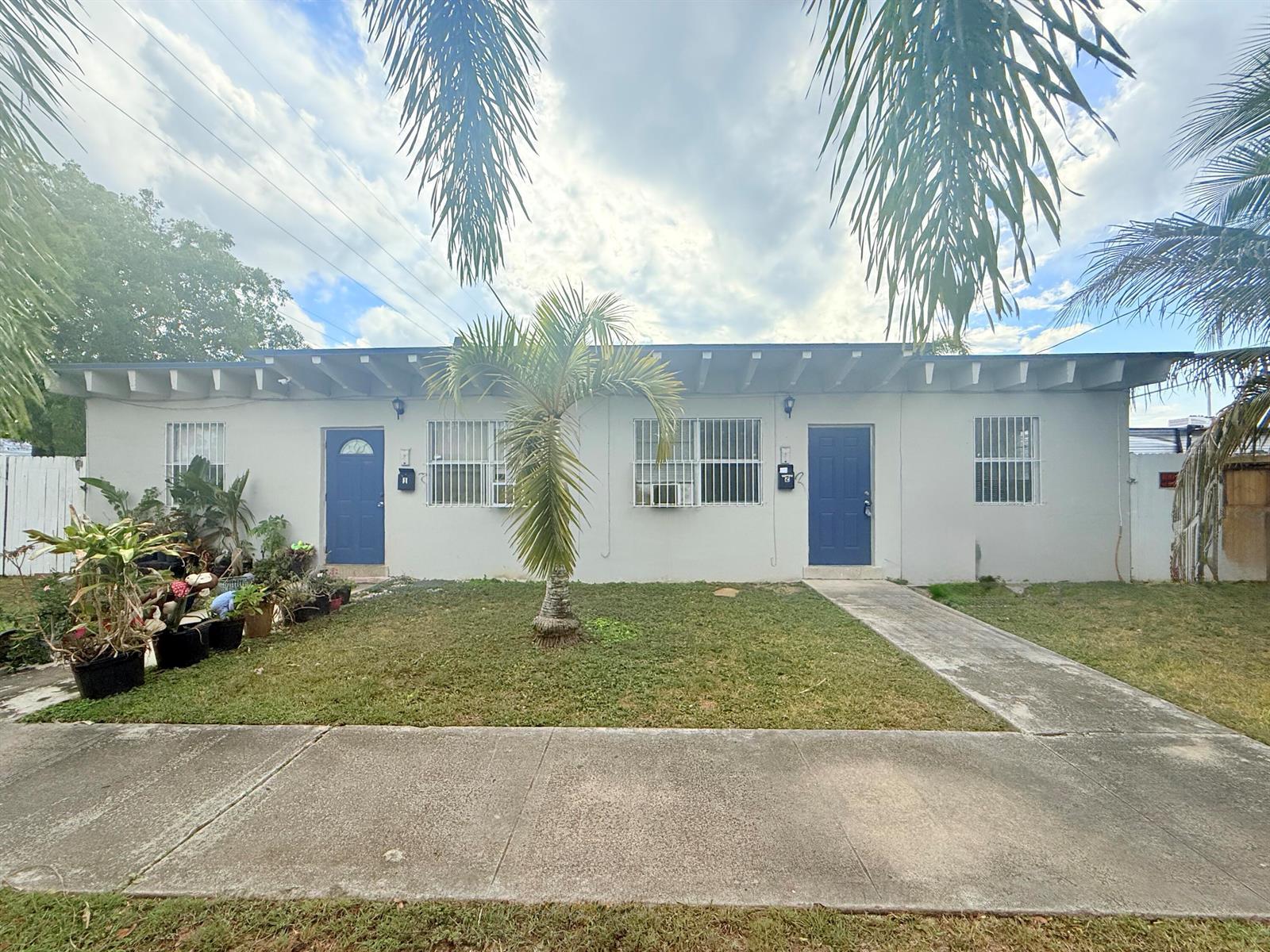 1017 SW 8th Street, Homestead FL 33030 photo 2