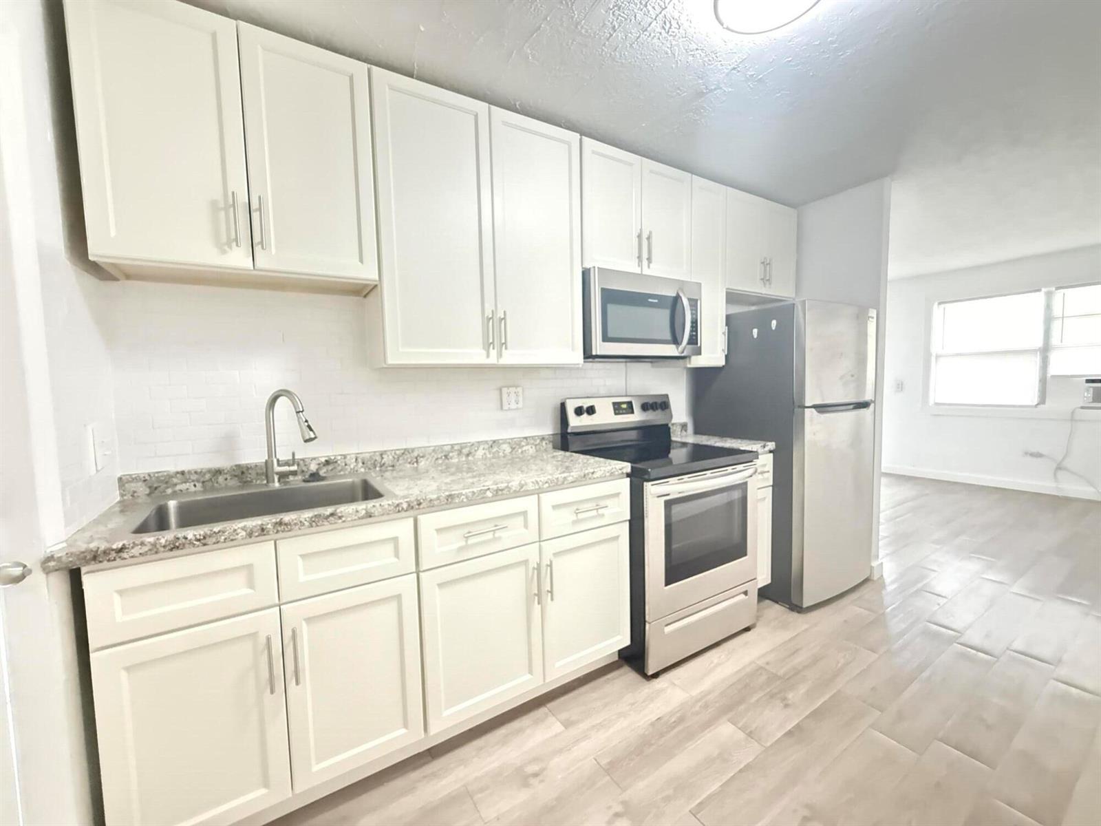 1017 SW 8th Street, Homestead FL 33030 photo 4