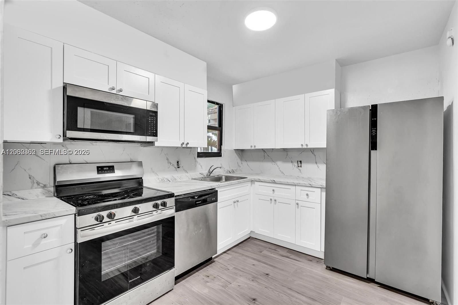 2750 SW 26th St, Miami FL 33133 photo 3