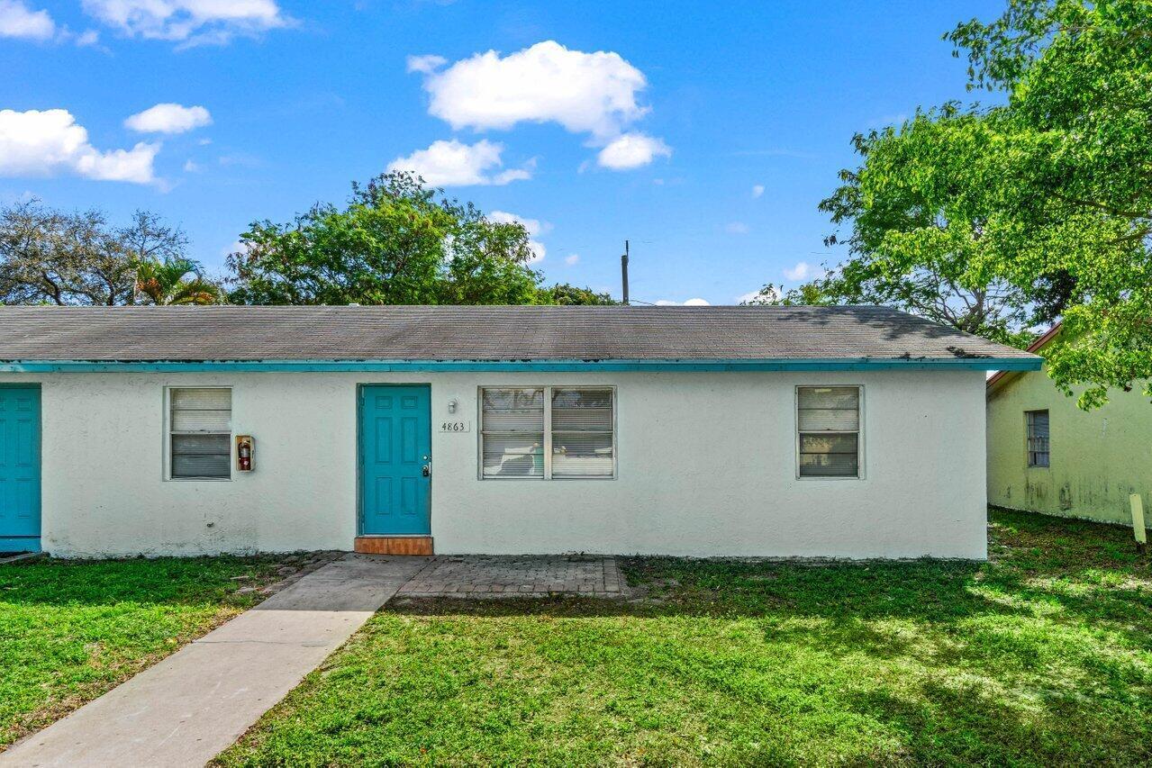 4863 Gulfstream Road, Lake Worth FL 33460