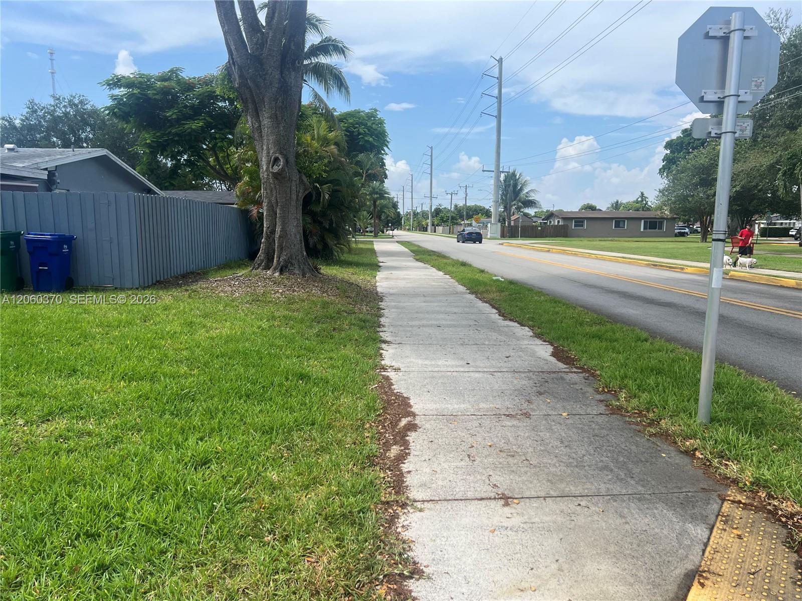 6398 SW 33rd St, Miramar FL 33023 photo 3