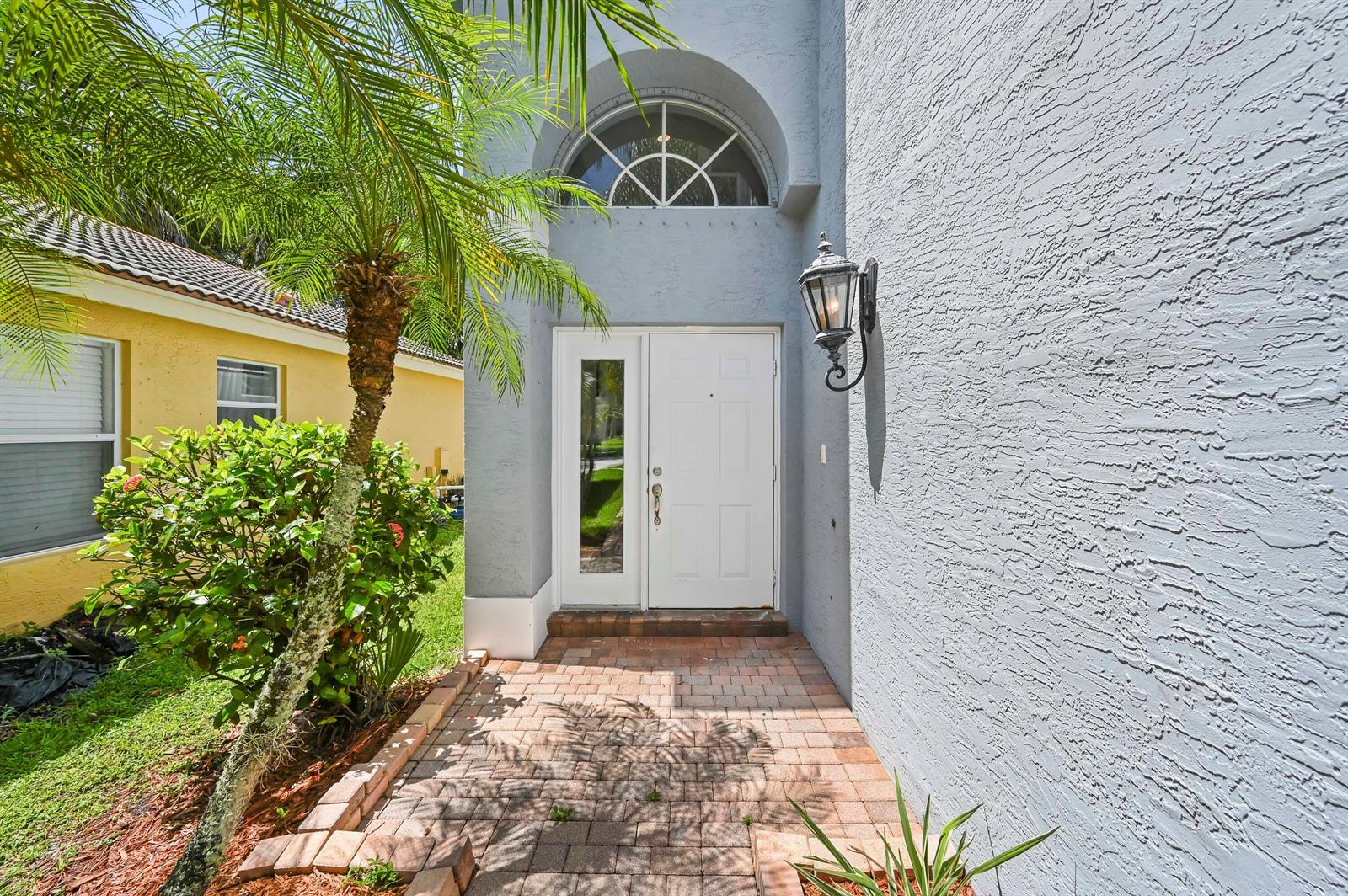 5066 NORTHERN LIGHTS Drive, FL 33463 photo 3