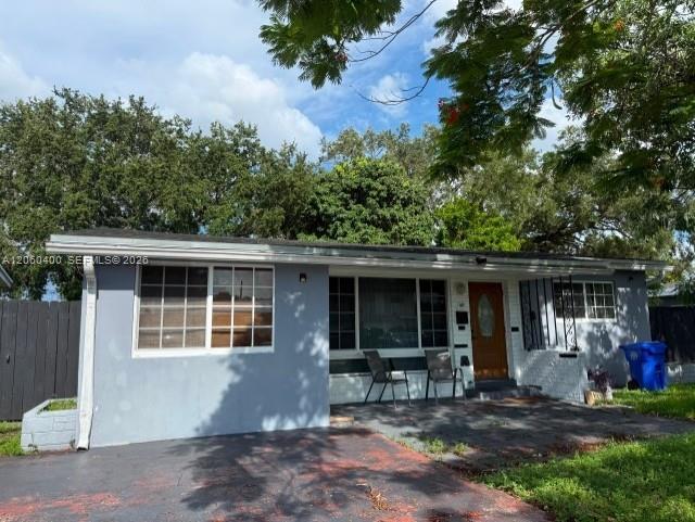 149 SW 67th Ter, Pembroke Pines FL 33023 photo 3