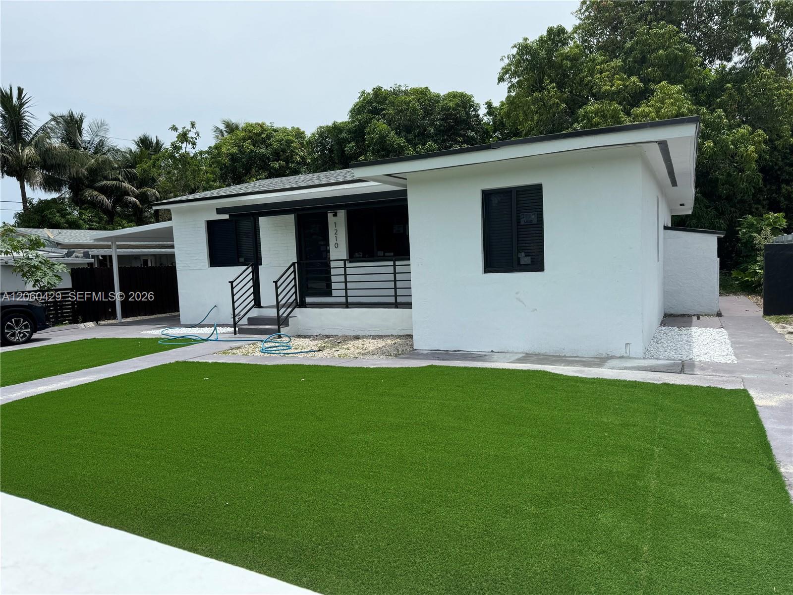 1210 NW 123rd St, North Miami FL 33167 photo 2