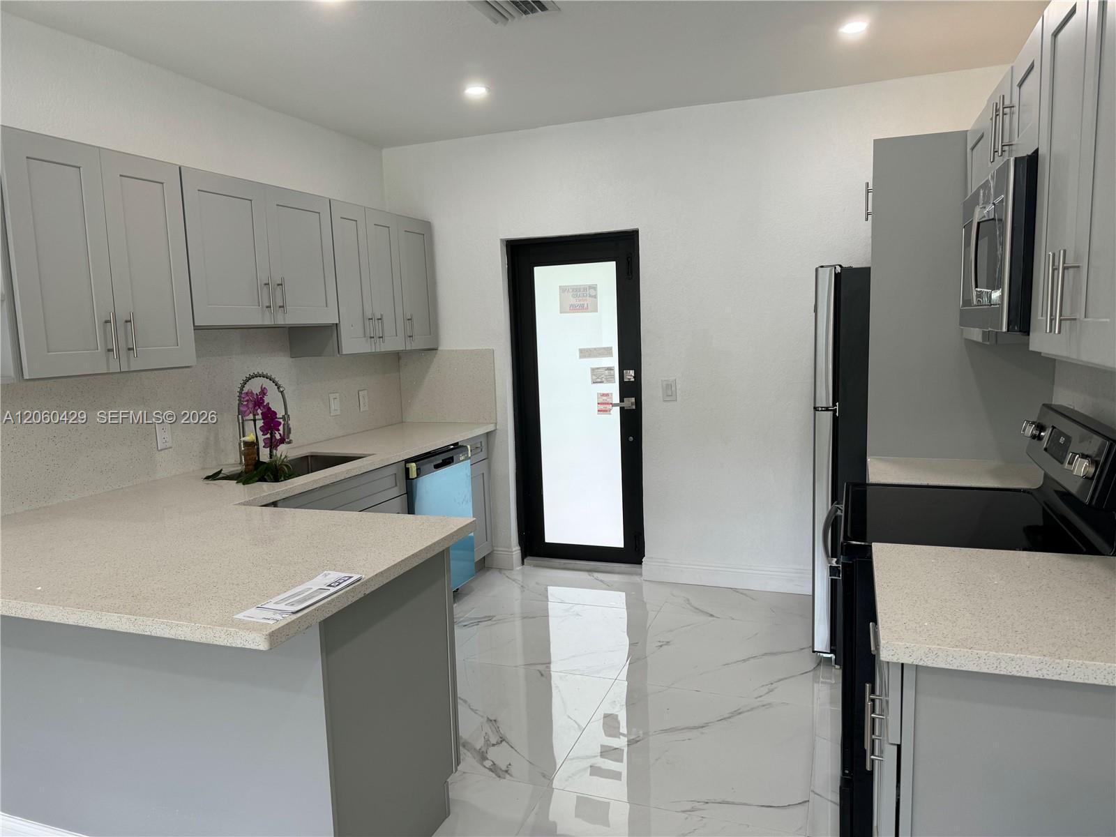 1210 NW 123rd St, North Miami FL 33167 photo 5
