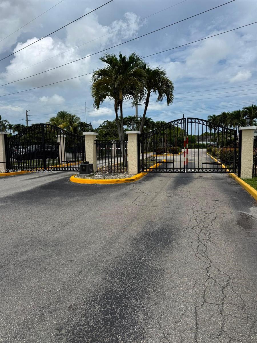 3680 N 56th Ave # 823, Hollywood FL 33021 photo 4