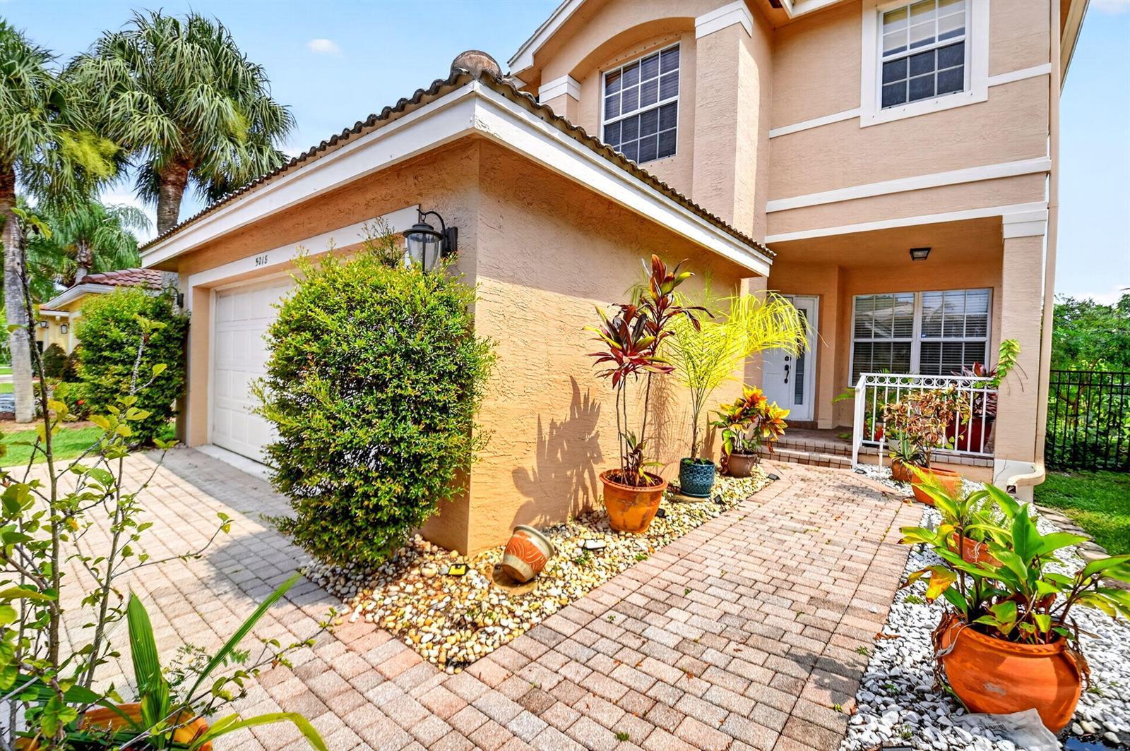 5018 Starblaze Drive, FL 33463 photo 3