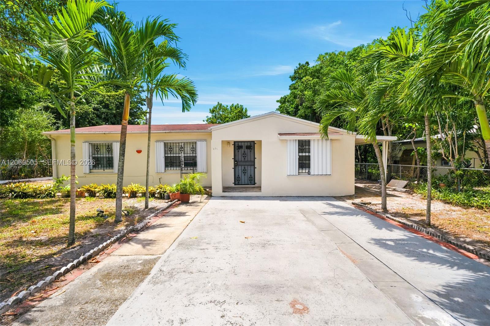 596 NW 109th St, Miami FL 33168