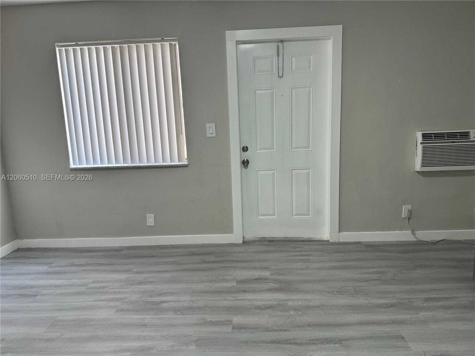 501 SE 23rd St # 12, Fort Lauderdale FL 33316 photo 2