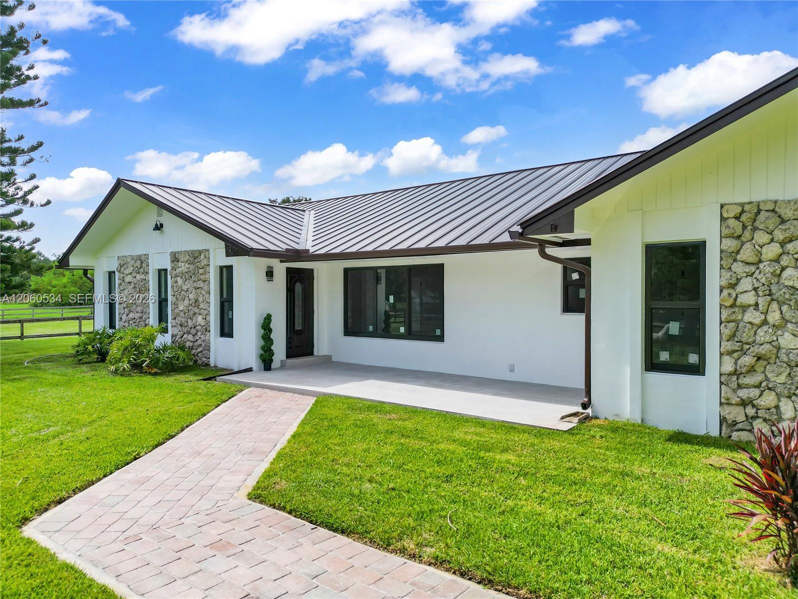 17680 SW 54th St, Southwest Ranches FL 33331 photo 2