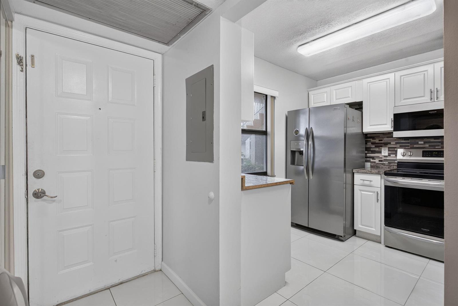 5540 Lakeside Drive # 102, Margate FL 33063 photo 3