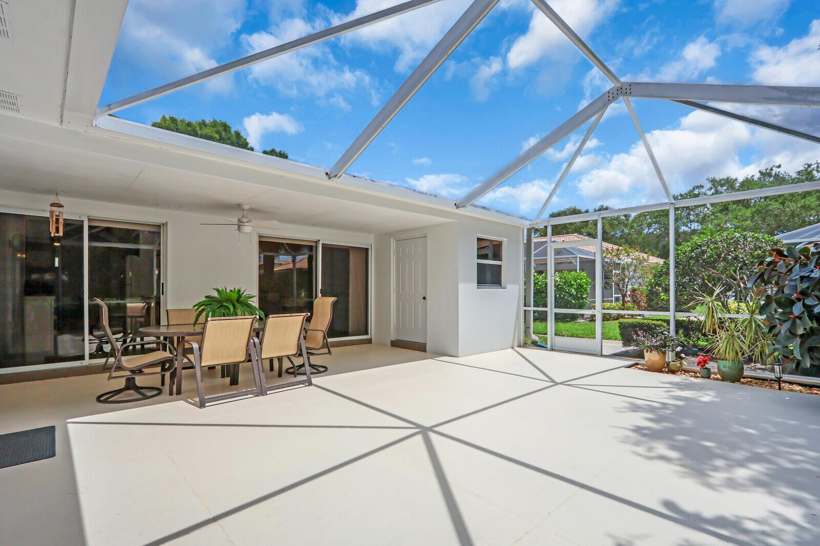 7904 CHAPMAN OAK Court, Palm Beach Gardens FL 33410 photo 4