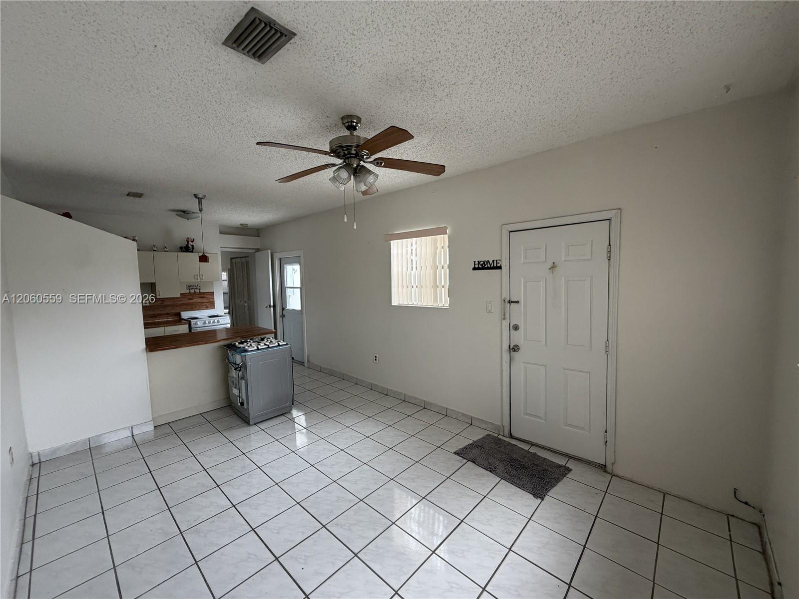Miami, FL 33175 photo 4