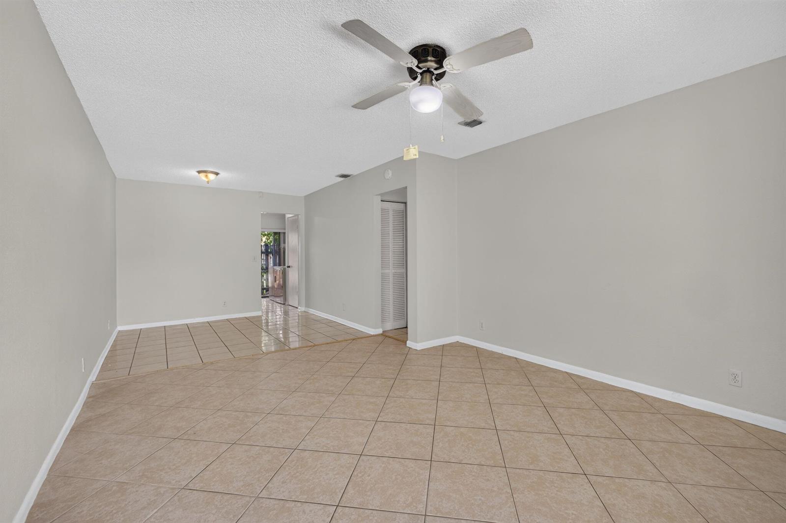 12395 Peconic Court, Wellington FL 33414 photo 4