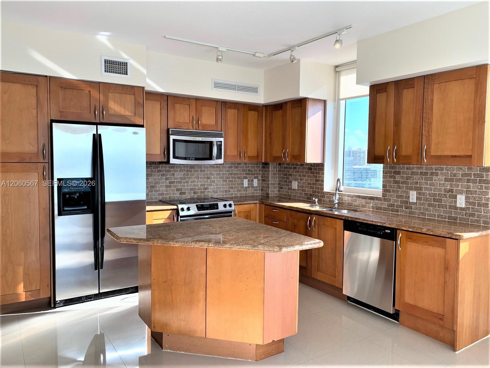 1745 E Hallandale Beach Blvd # 1606W, Hallandale Beach FL 33009 photo 2