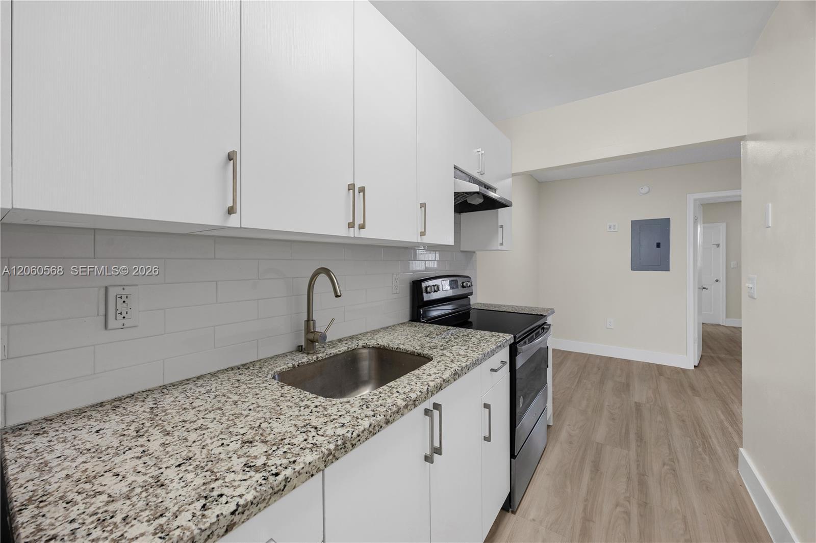 1720 Cleveland St # 211W, Hollywood FL 33020 photo 2