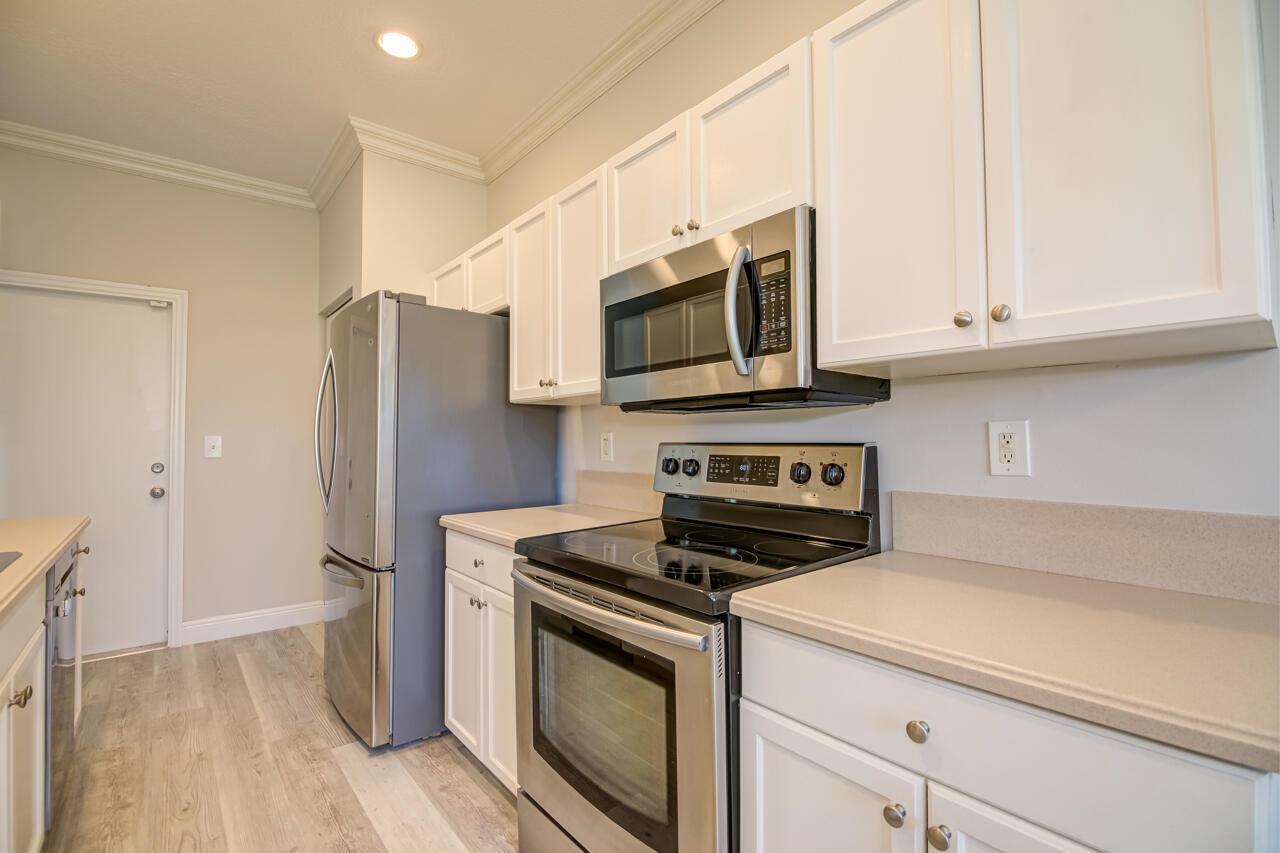 446 Rainbow Springs Terrace, Royal Palm Beach FL 33411 photo 5