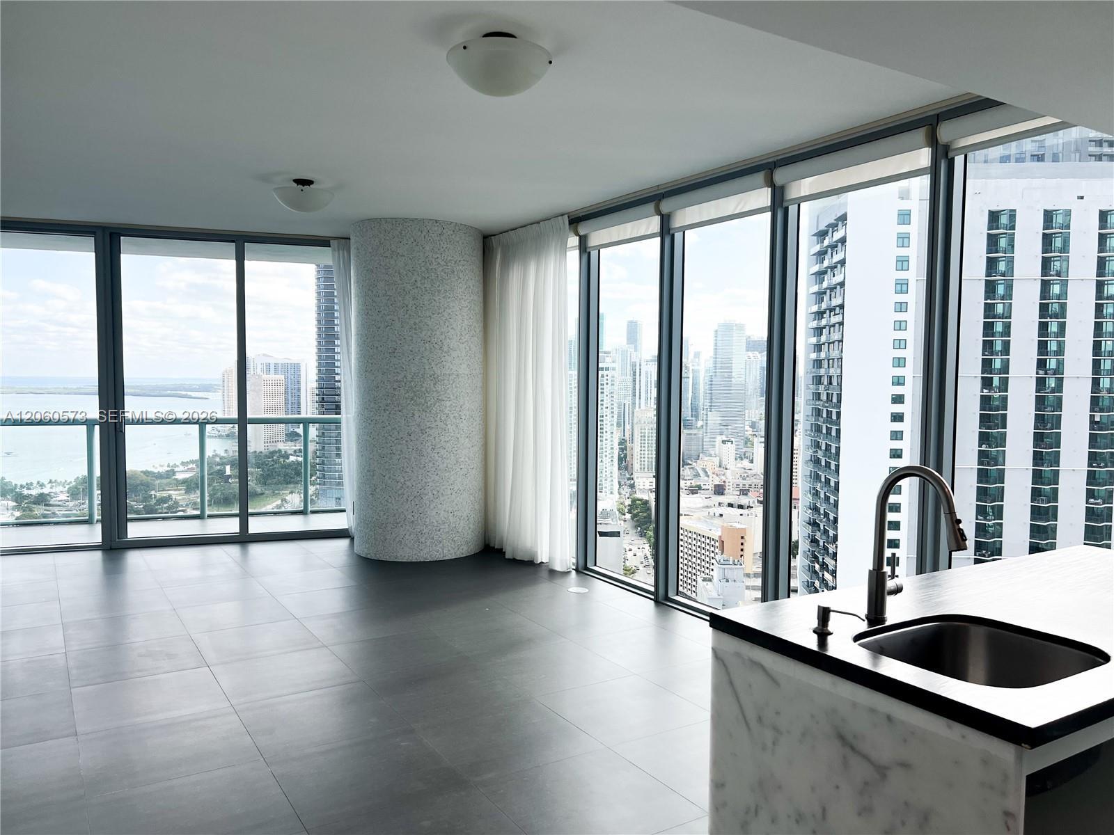 888 Biscayne Blvd # 3701, Miami FL 33132
