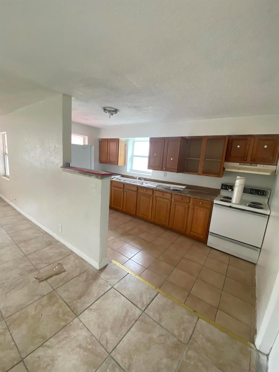 707 45TH Street, West Palm Beach FL 33407 photo 4
