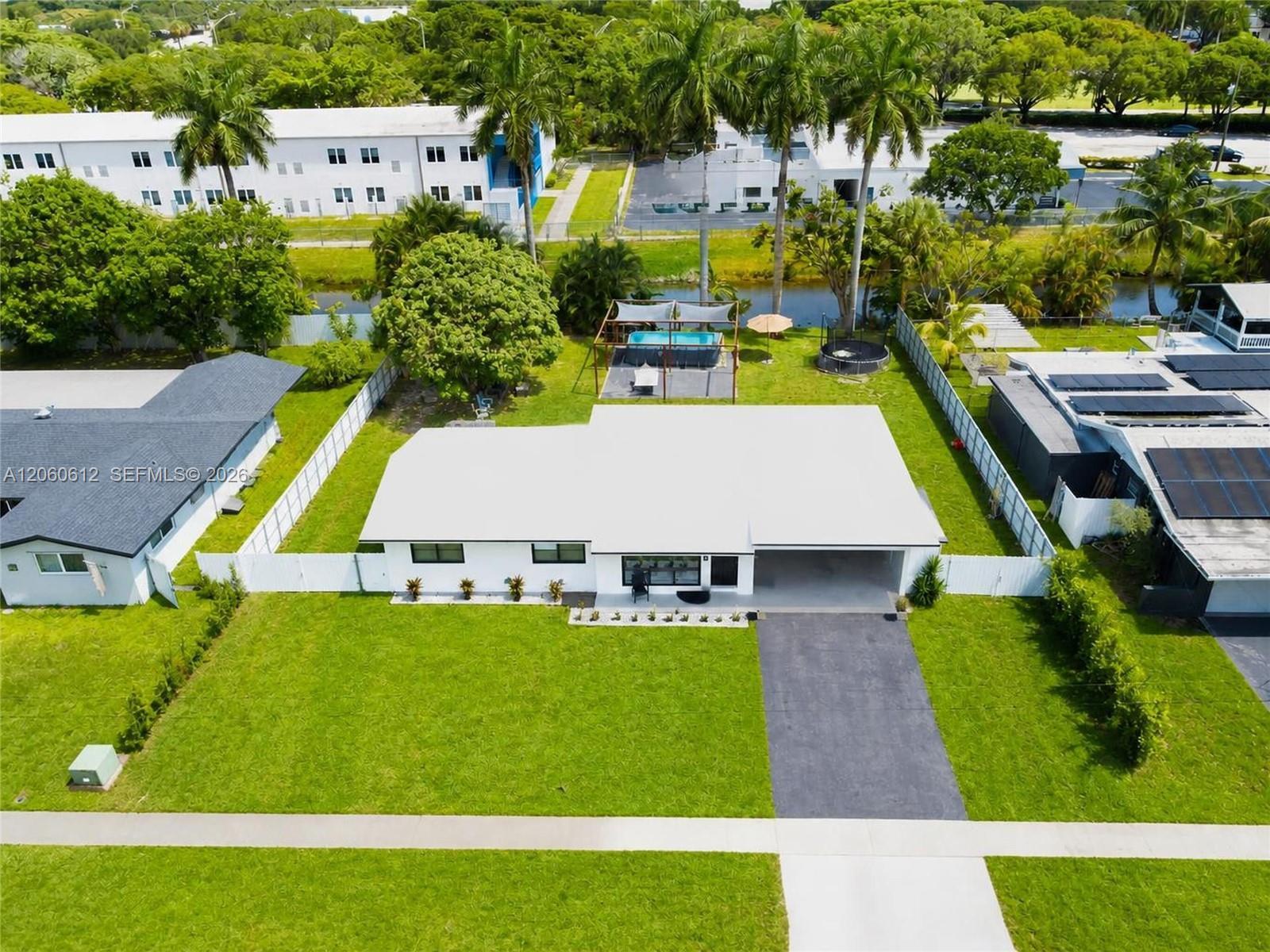 6601 NW 9th St, Plantation FL 33317 photo 2