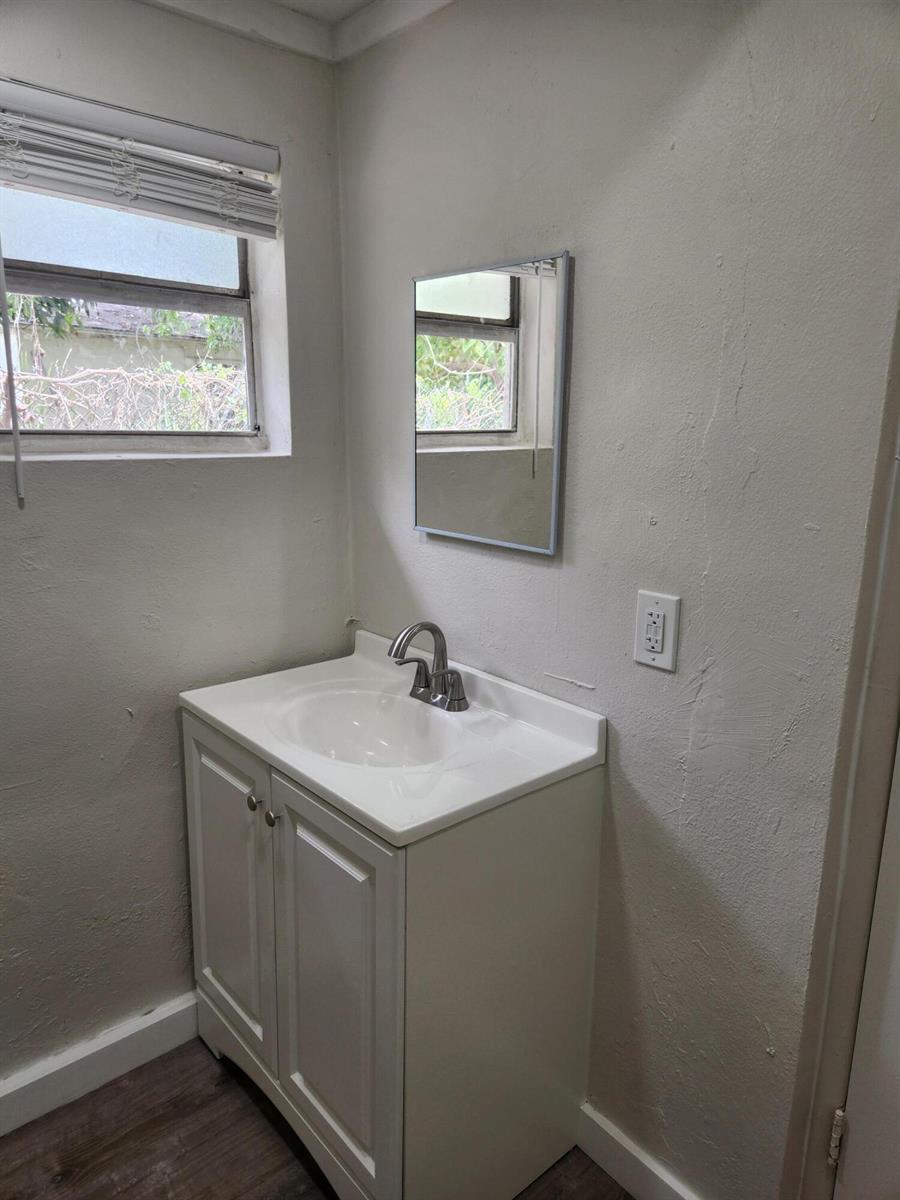 134 W 24TH W # 1, Riviera Beach FL 33404 photo 4
