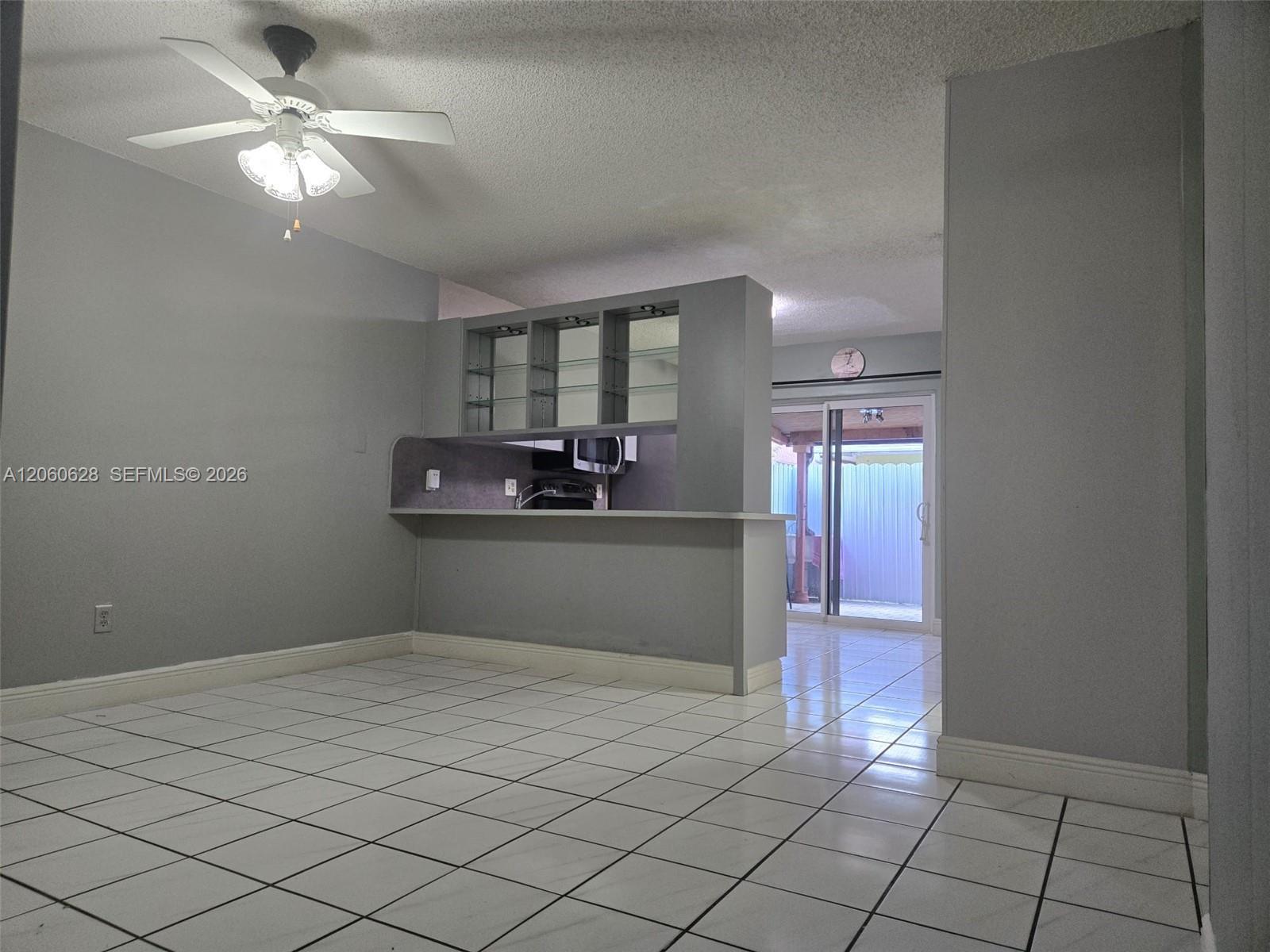 8810 NW 114th Ter, Hialeah Gardens FL 33018 photo 2