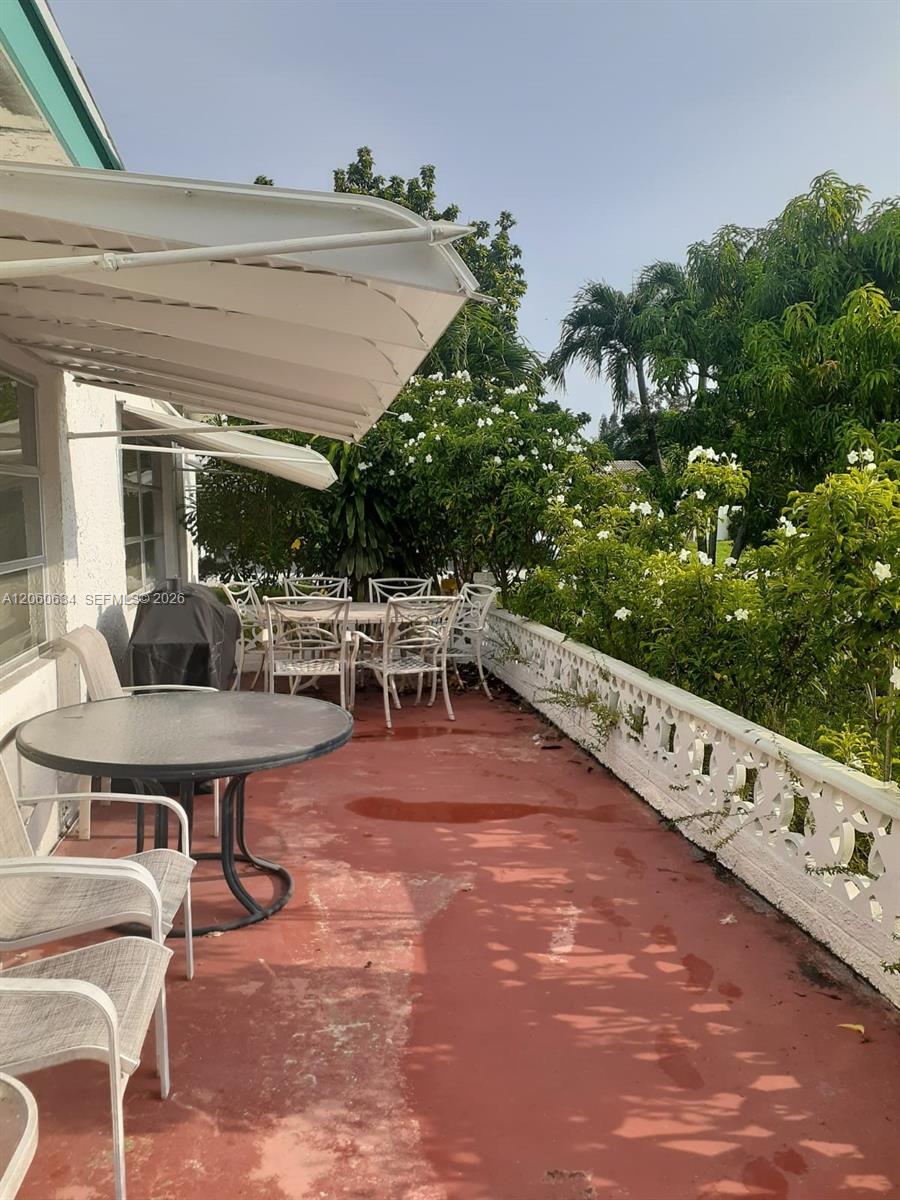 7516 NW 67th Ave, Tamarac FL 33321 photo 3