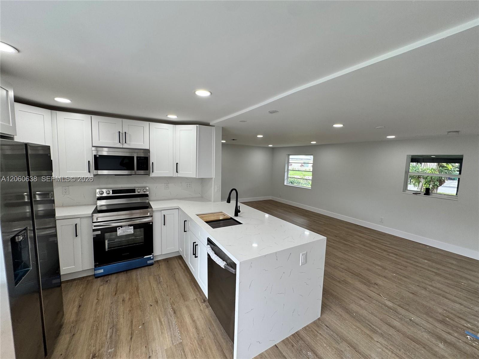 4715 SW 23rd St, Fort Lauderdale FL 33317 photo 4