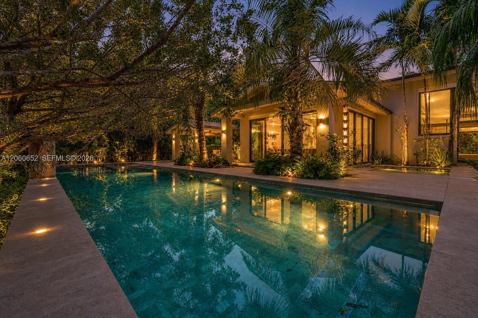 6840 Sunrise Pl, Coral Gables FL 33133