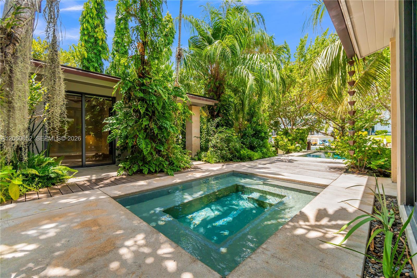 6840 Sunrise Pl, Coral Gables FL 33133 photo 5