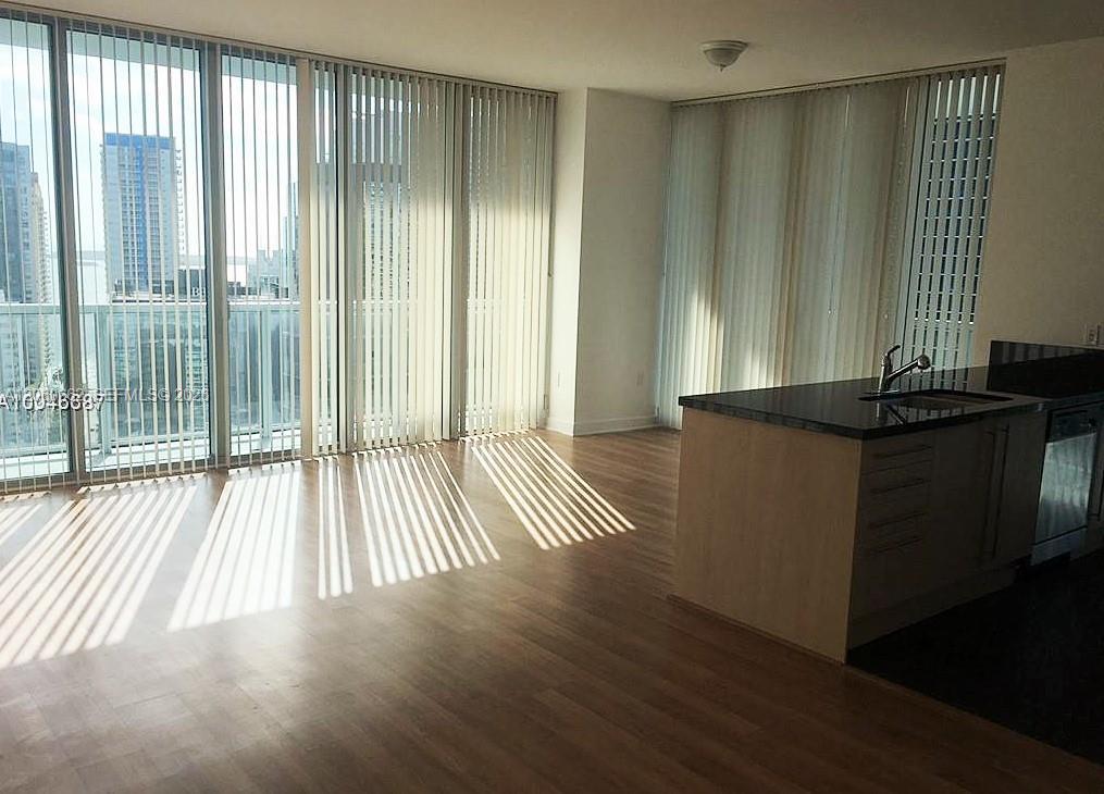 79 SW 12 ST # 3006S, Miami FL 33131 photo 2