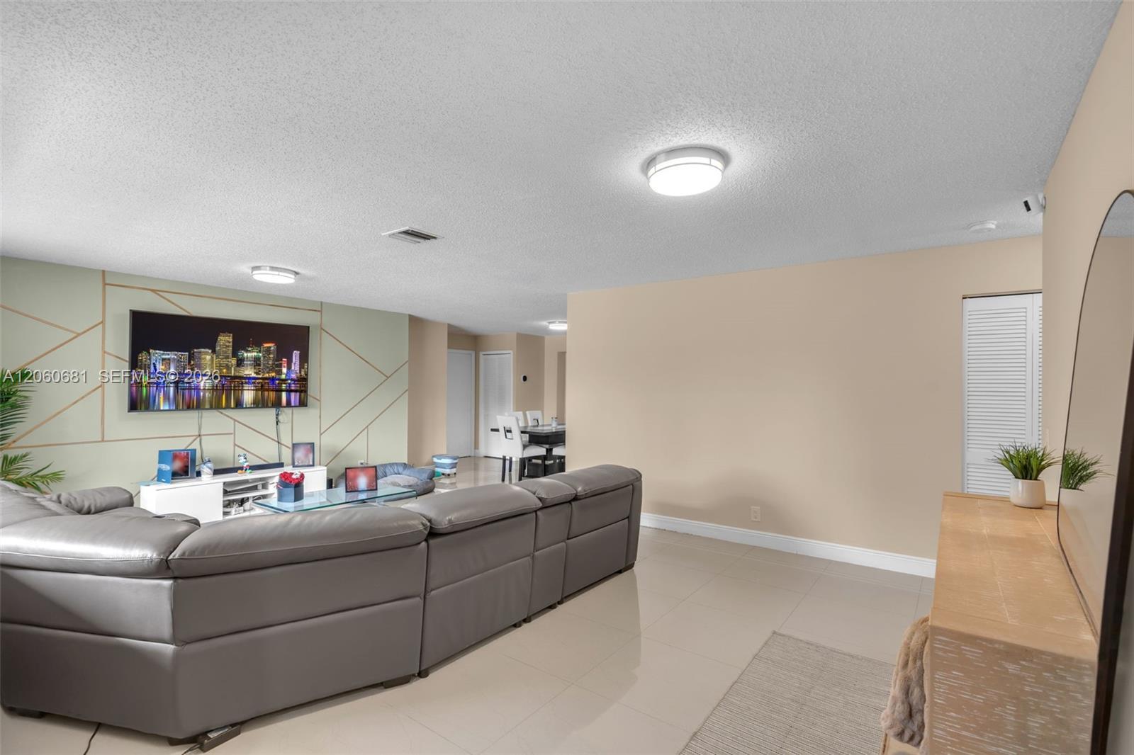 11311 NW 23rd St, Pembroke Pines FL 33026 photo 5