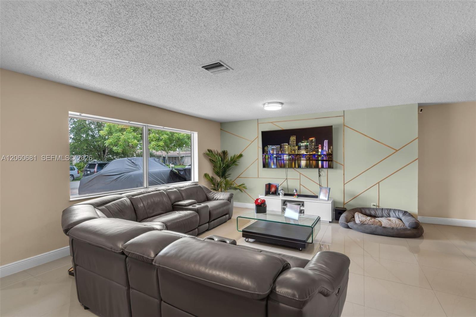 11311 NW 23rd St, Pembroke Pines FL 33026 photo 4