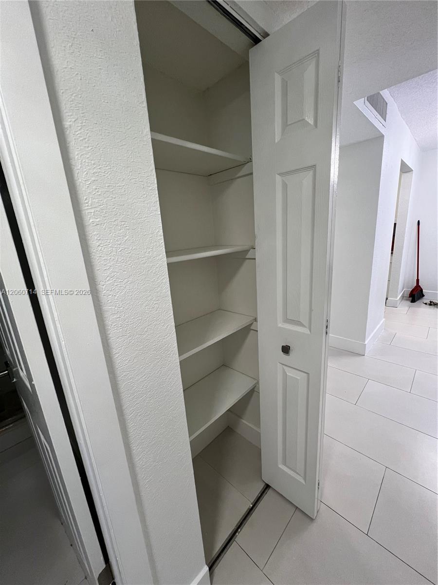 9520 SW 8th St # 118, Miami FL 33174 photo 4
