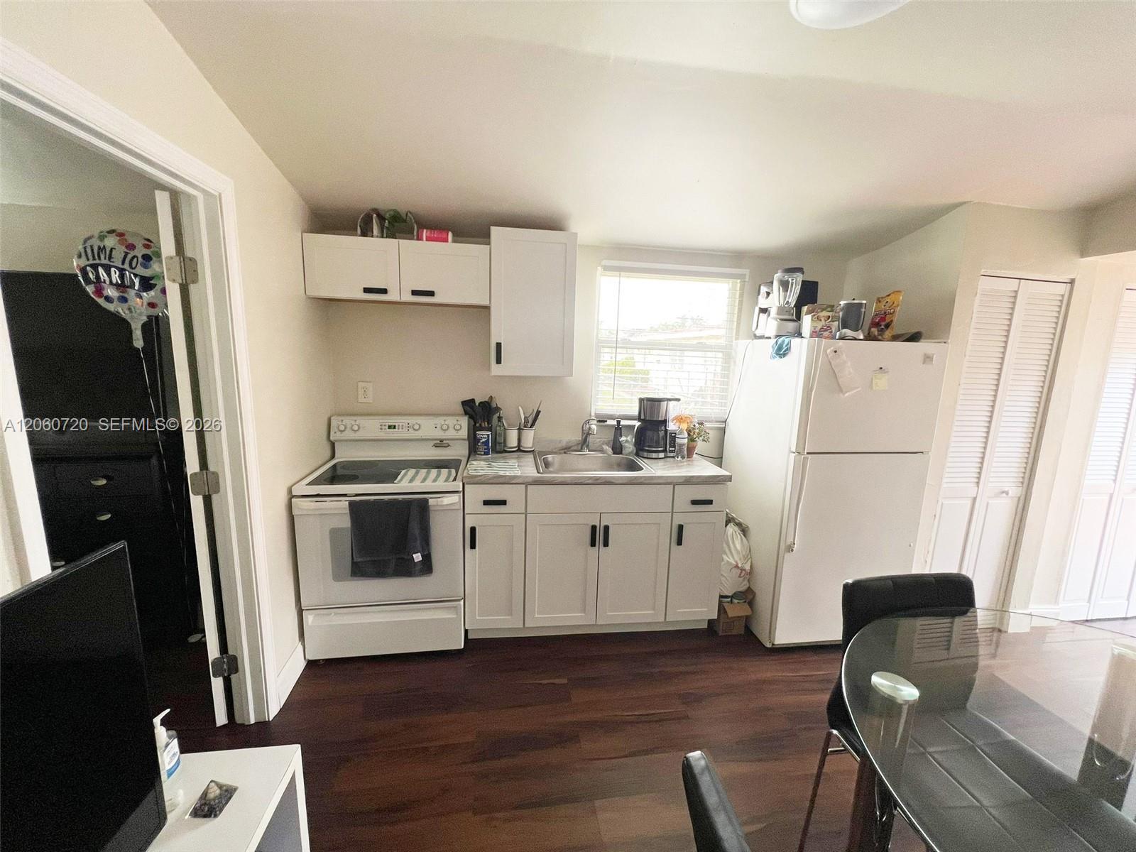 320 SW 4th Ave # B, Miami FL 33130 photo 2