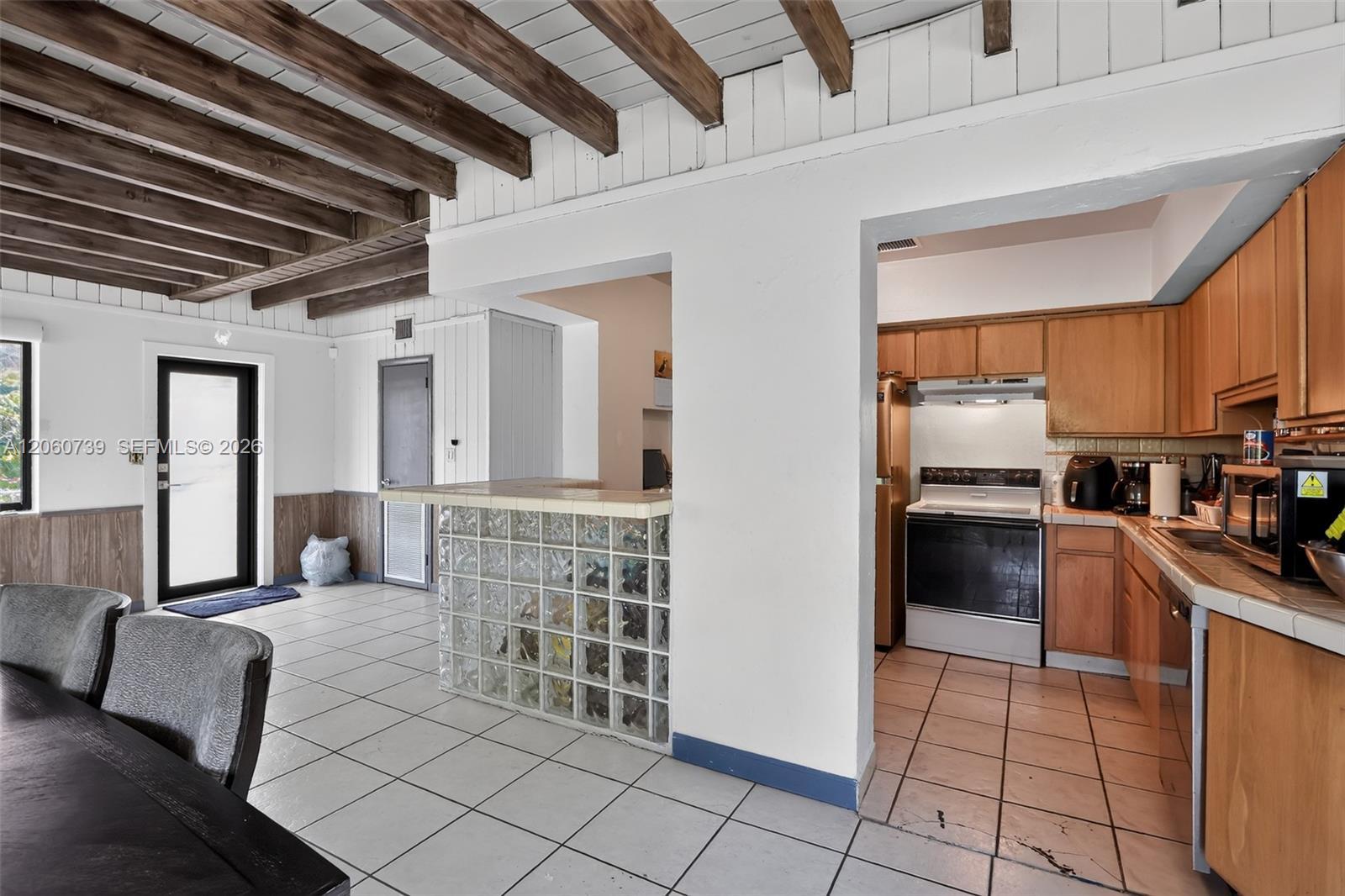 1390 NE 129th St, North Miami FL 33161 photo 5