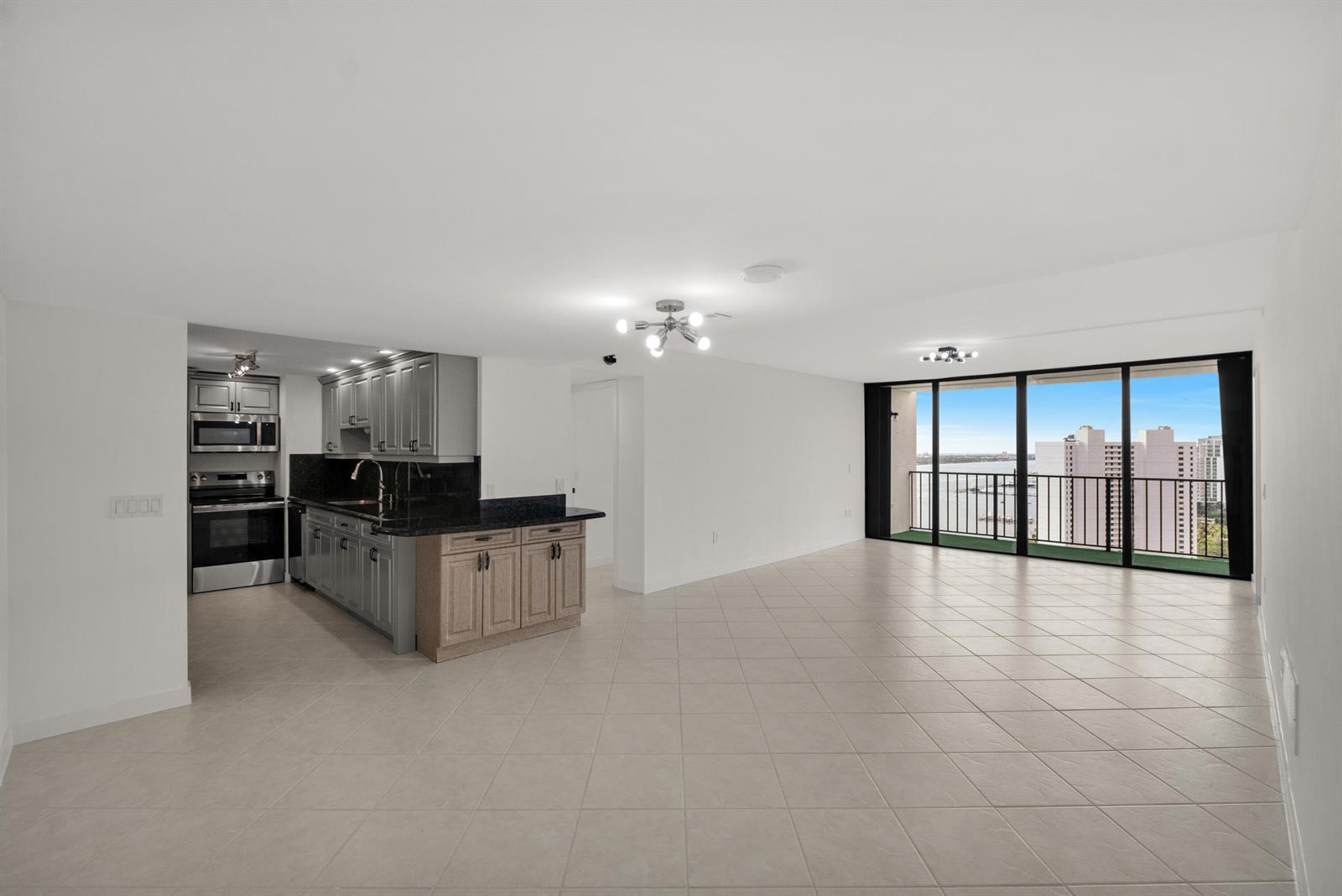 5600 N Flagler Drive # 2504, West Palm Beach FL 33407 photo 4